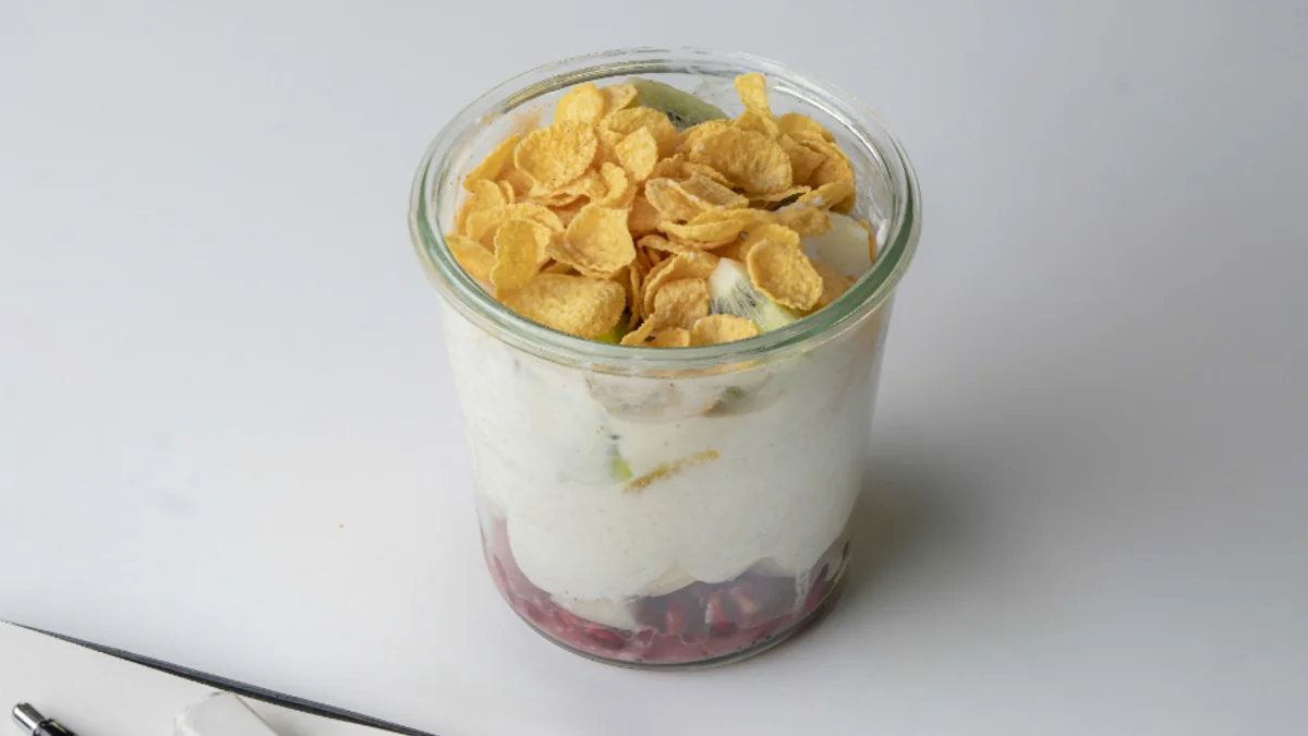 Cottage cheese and walnut fruit bowl