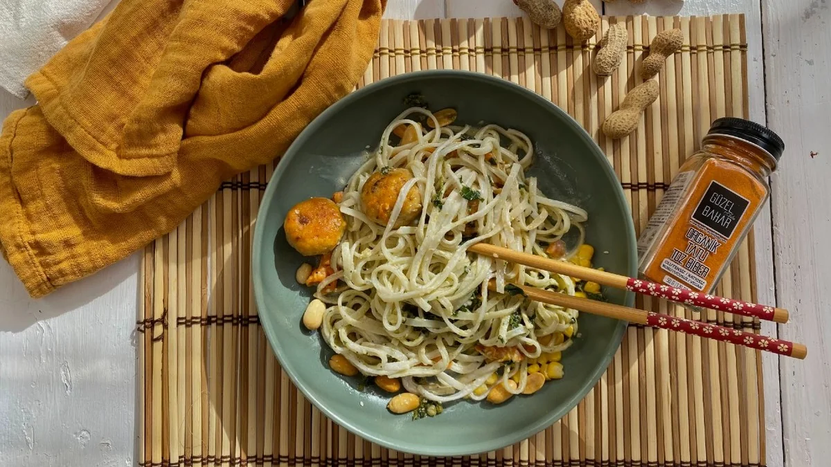 Pad Thai with Chicken