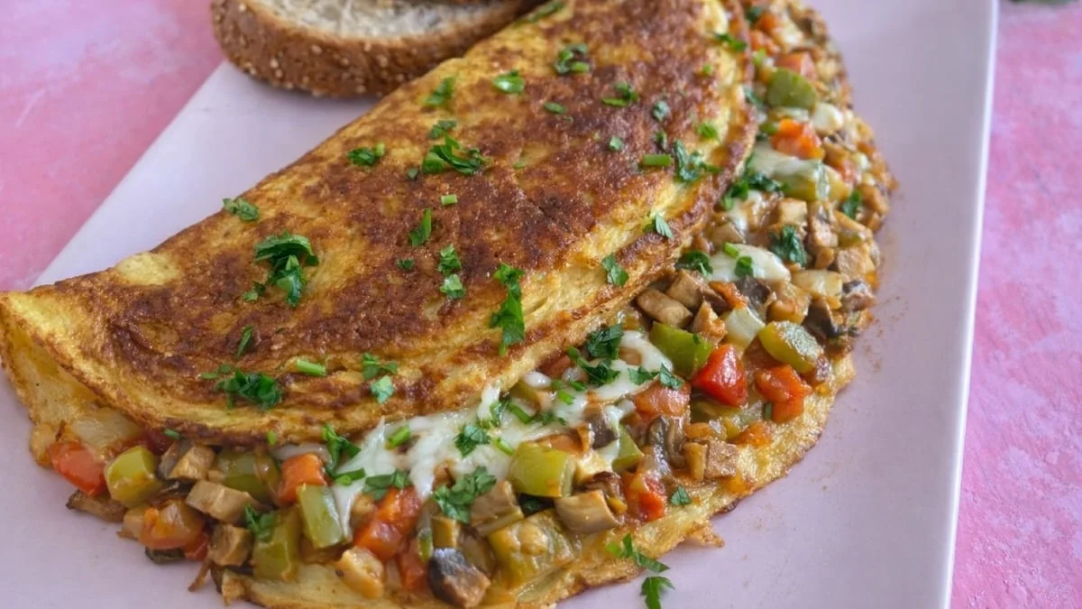 Eggs: Nutrition Facts and How Many to Eat